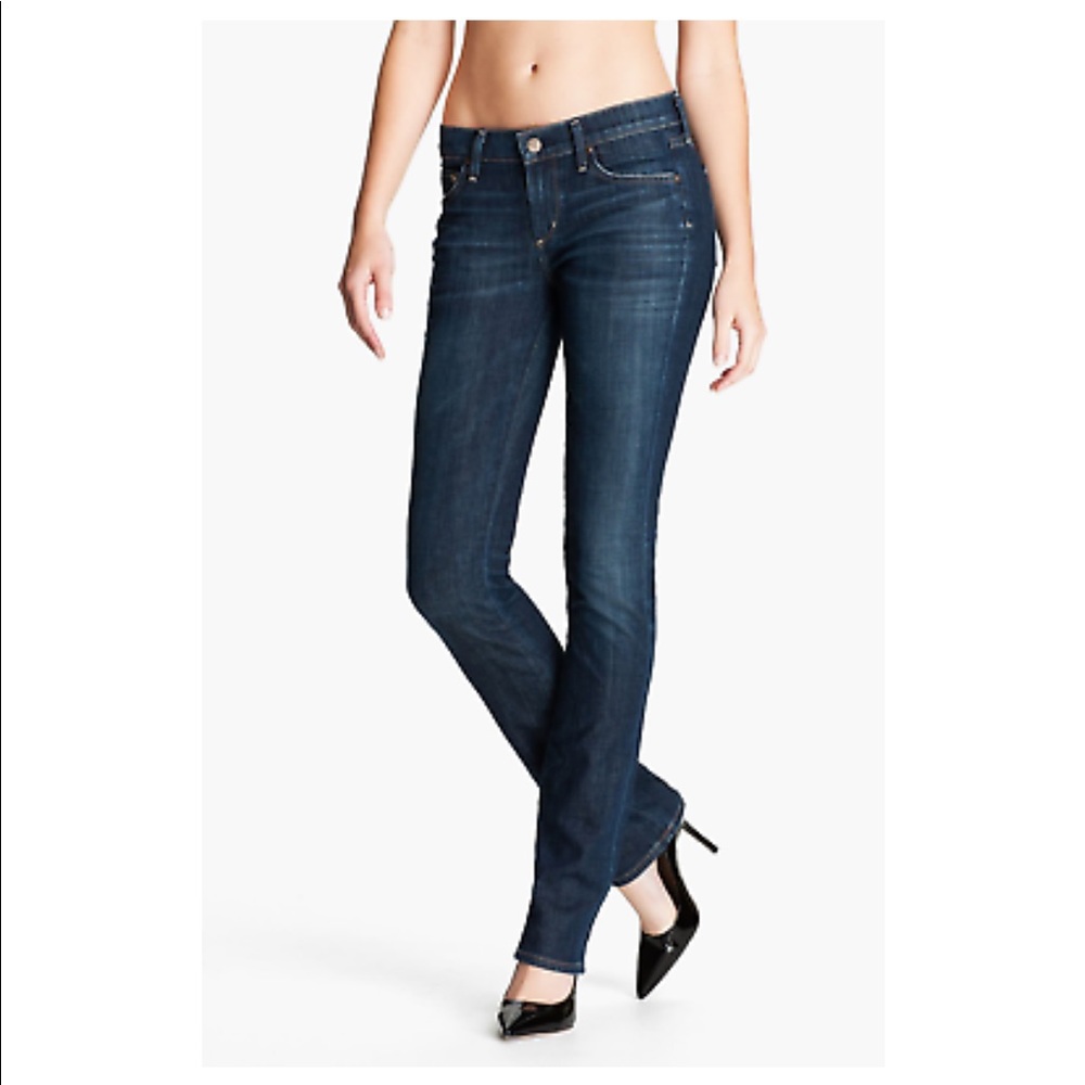 Ava Straight Leg Low Rise Jean in #142